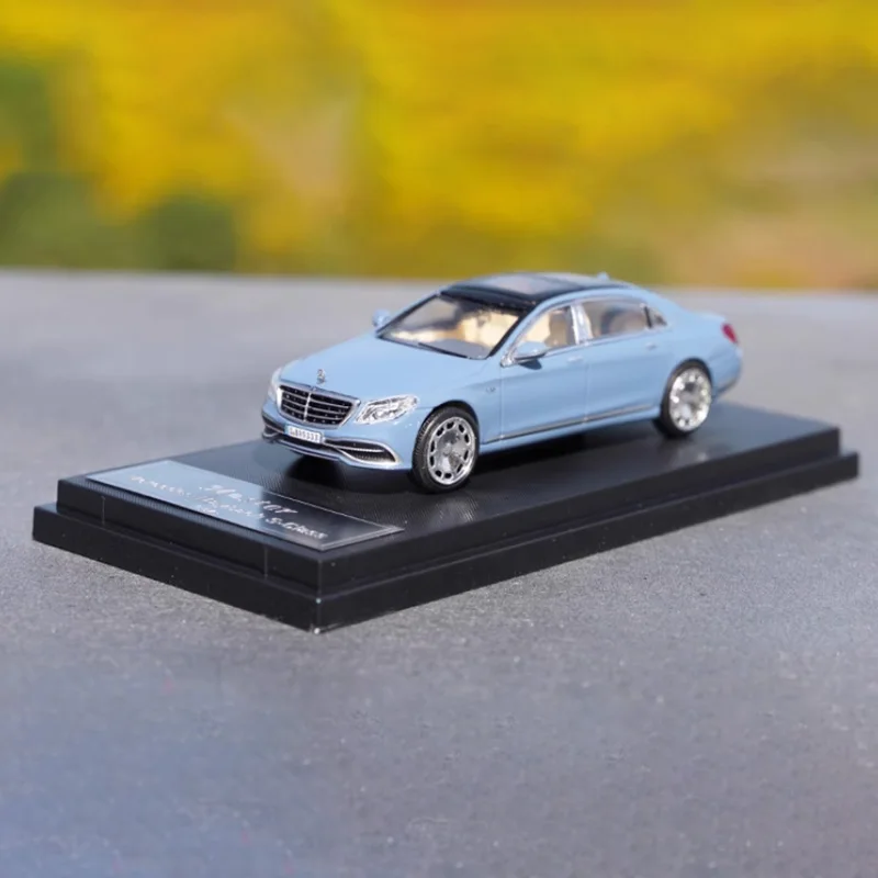 

Diecast 1:64 Scale S-CLASS S600 Alloy Car Model Finished Product Simulation Toy Collection Gift Static Model Display
