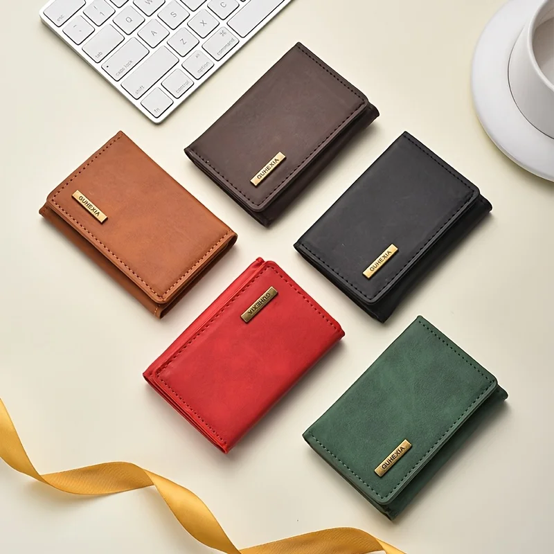 This Short Wallet Features a Minimalist Design in the INS Style, Offering Plenty of Card Slots for Storing Multiple Cards. It Al