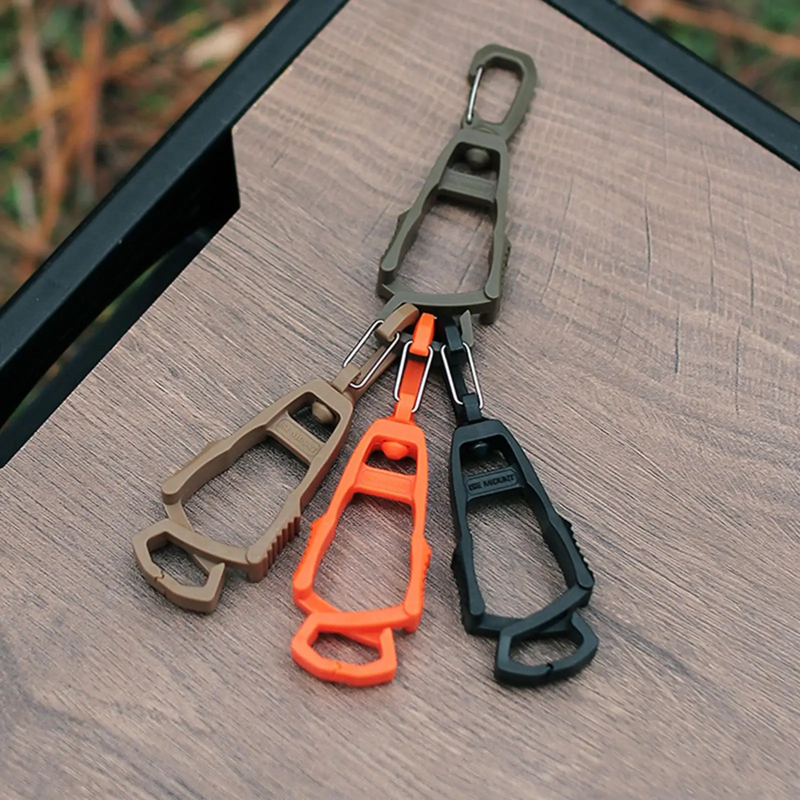 

POM Work Glove Clips With Crossed Fixing Construction Workers Clips Multi-Purpose Gloves Holder For Gloves Keys Flashlight Mug