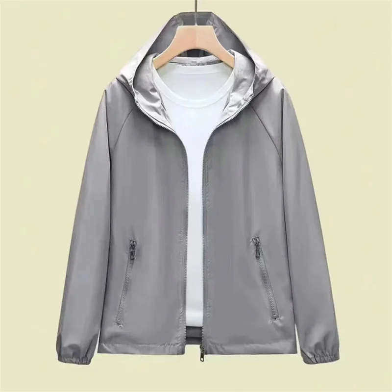 Trench sottile da donna Primavera Autunno Nuova giacca a vento con doppia cappuccio Capispalla sportiva impermeabile antivento Moda femminile Joker Top