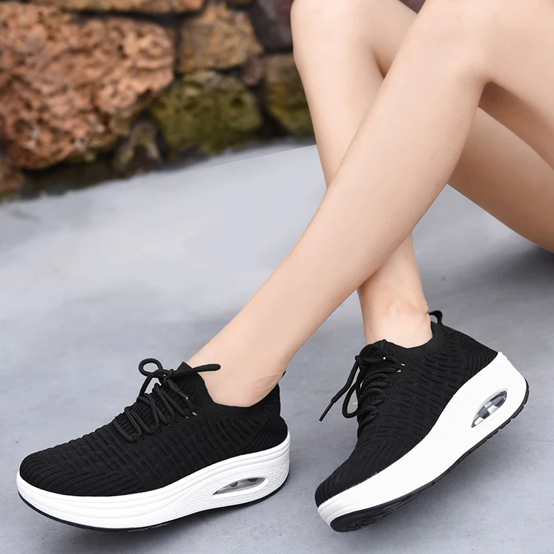 

Fashion Women Casual Lightweight Tennis Shoes Female Trainers Sneakers Soft Bottom Sport Shoes Platform Running Tenis Feminino