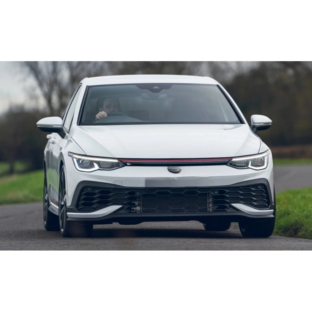 

Высококачественный обвес для модели Golf 8 GTI Clubsport, включая передний и задний бамперы, боковые пороги и задний диффузор.