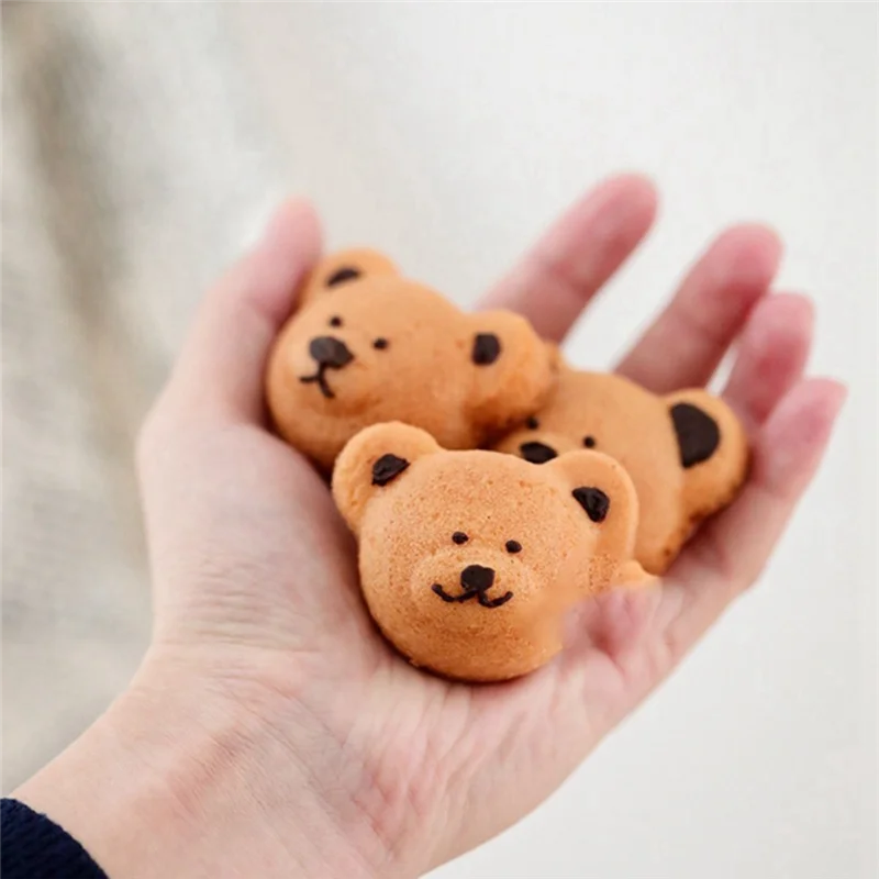 8 Cavity Non-Stick Cake Baking Pan,Non-Stick Cute Bear Muffin DIY Dessert Pastry Baking Decor Tools for Baking Tool