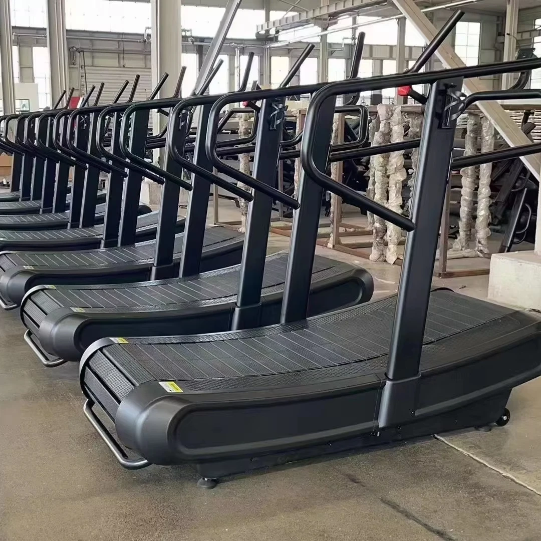 جهاز سير منحني لصالة الألعاب الرياضية التجارية غير الكهربائية لعام 2025 - آلة تشغيل يدوية ميكانيكية ذاتية التوليد لمراكز اللياقة البدنية