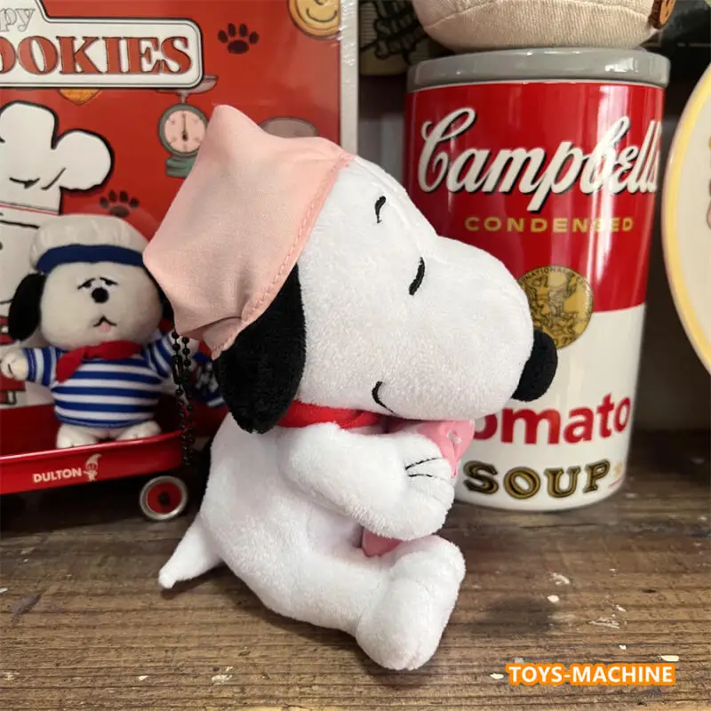 Snoopy-Sombrero de Navidad rosa, adorno de felpa, llavero de Snoopy de dibujos animados Kawaii, adorno para mochila de estudiante, decoración de sofá, regalo para niña