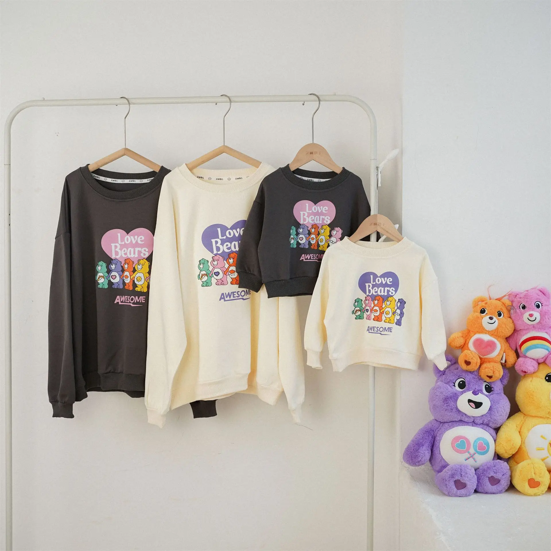 

2025 Autumn New Children Long Sleeve Cartoon Sweatshirt Family Matching Clothes Boys Girls Cotton Pullover Loose Baby Tops