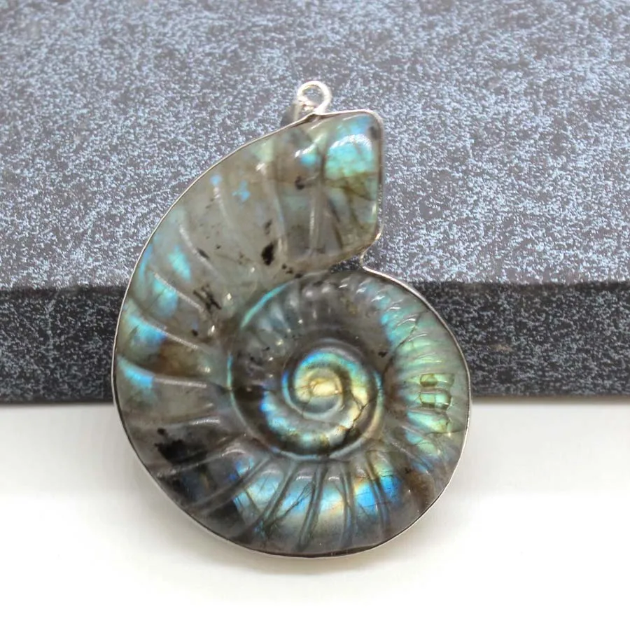 Charms Natural Labradorite Crystal Stone Pendants For Women Spectrolite Carved Conch Spiral Shape Pendant Choice Men Jewelry