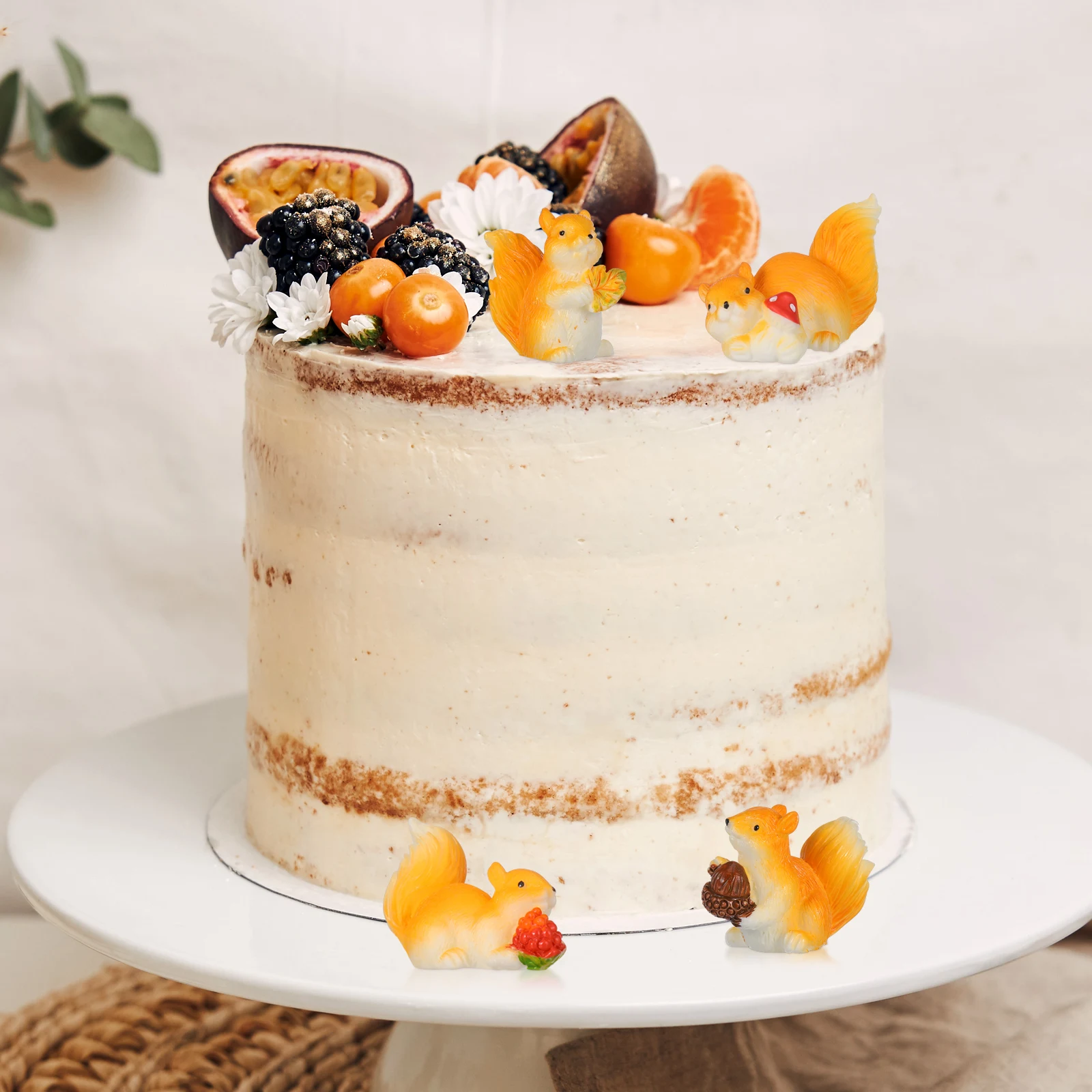 

4Pcs Resin Squirrel Decorations Miniature Animal Statues Micro Landscape Garden Tiny Ornaments Cute Animal Decor