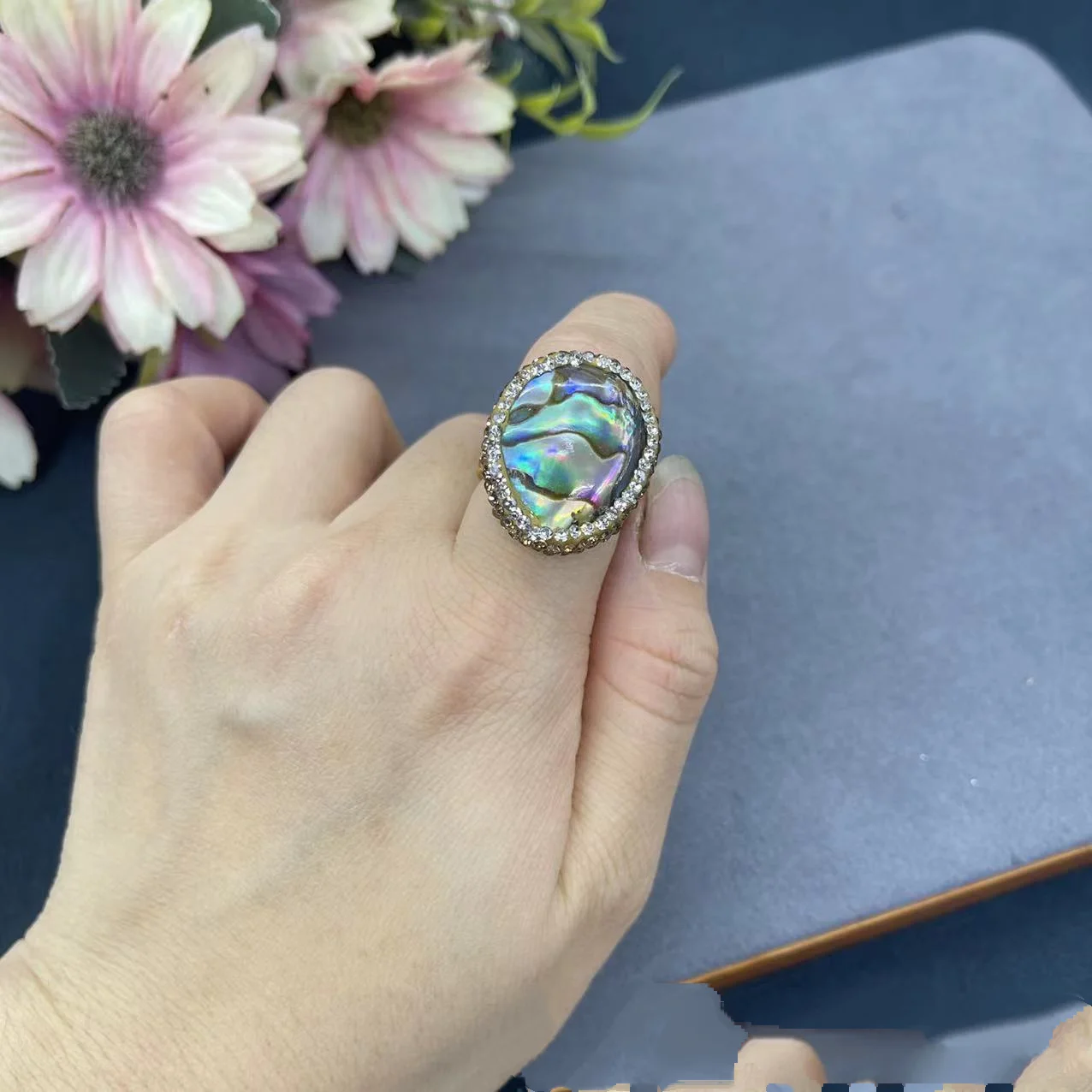 

Новое натуральное морское ушко, инкрустированное турмалином, ожерелье из необработанного камня, серьги, кольцо, браслет, комплект осенне-зимних ювелирных изделий, женские аксессуары