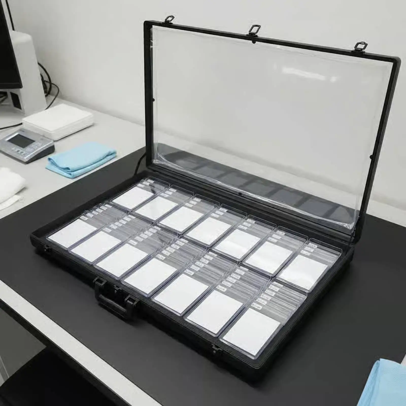 Graded Card Holder Aluminum Carrying Case Secure Display Box for Collector Cards and Card Games