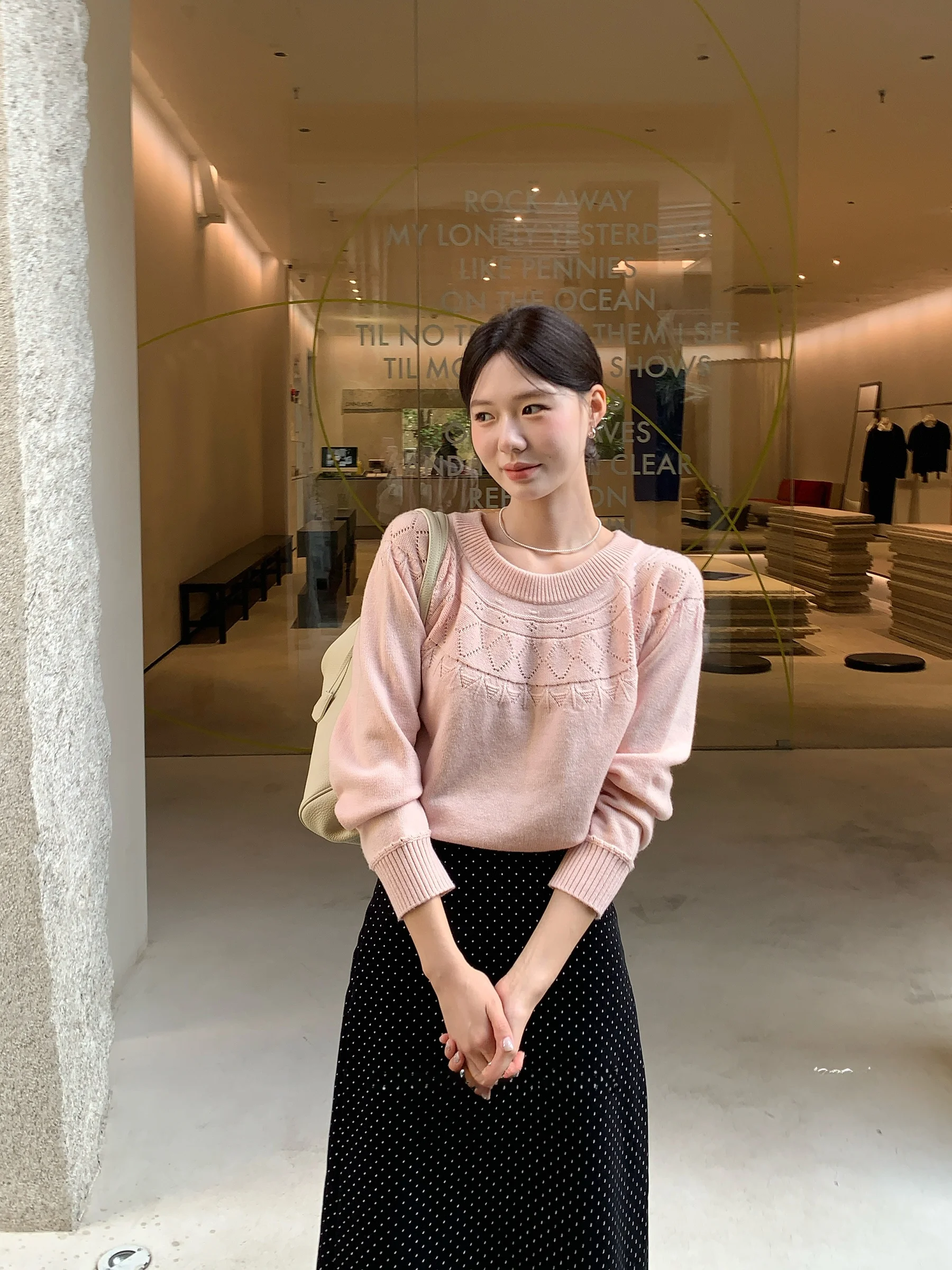 

Comfortable Korean Sle Hollow Diamond id Large Flower Pink Memory Sweater Versatile Winter Faion Women's Soft Nylon Woo...