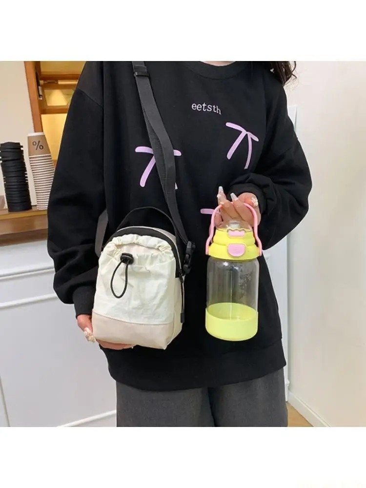 X90D Elegant Drawstring Bag Canvas Shoulder Bag For Durability And Easy Access