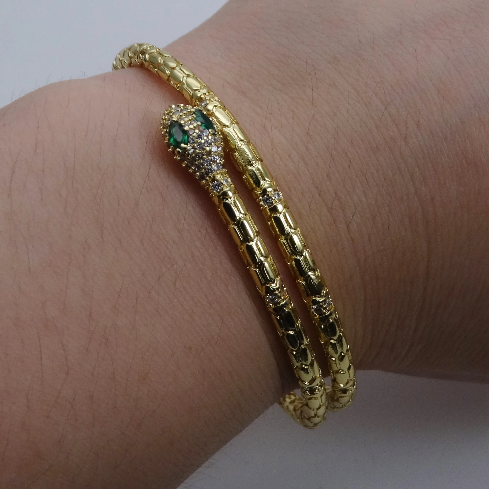 Personality serpentine cuff bracelet  for women wave Minimalist snake spirit openning Bangles Ladies Fashion jewelry