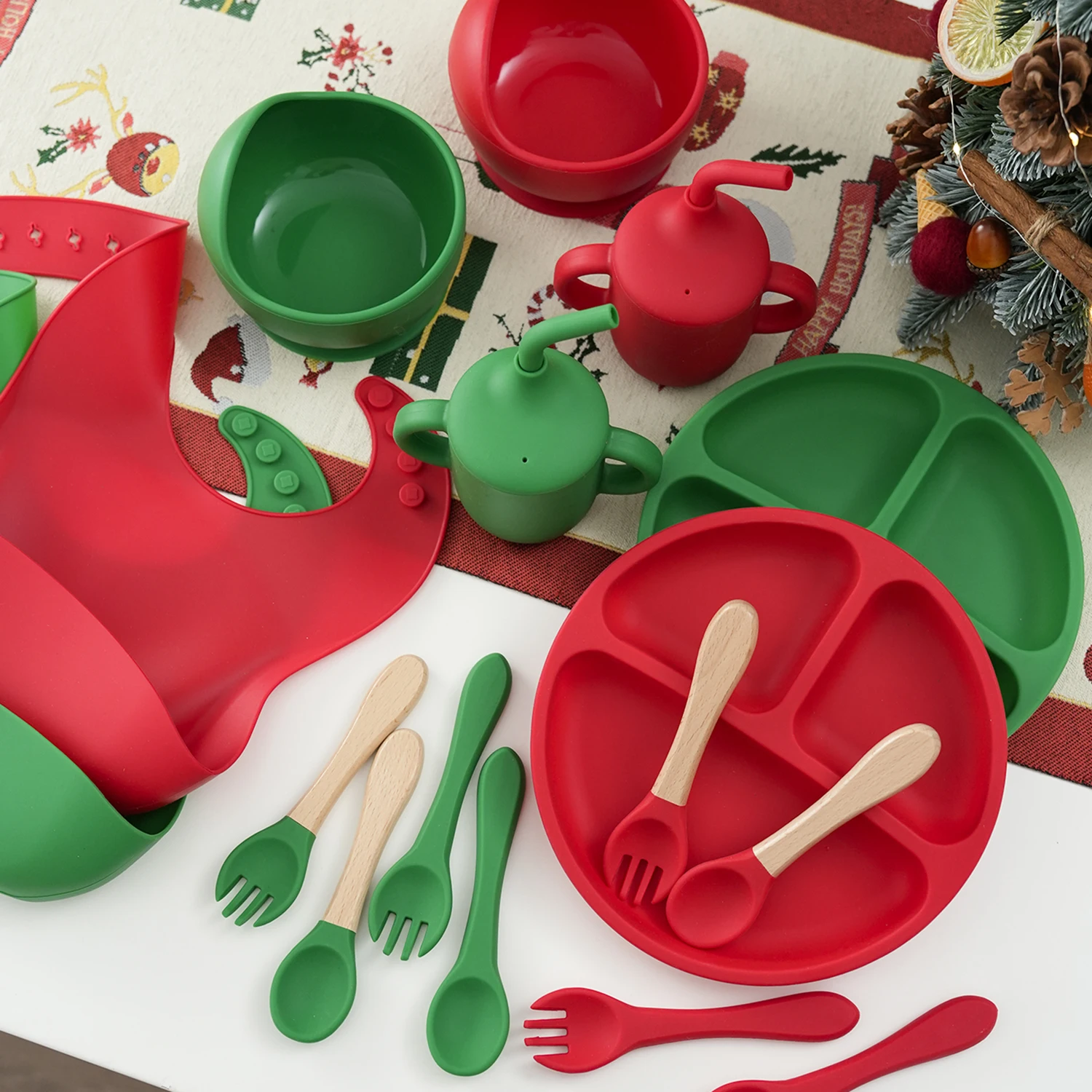 

Color Kids 8PCS Baby Feeding Set Tableware Silicone Sucker Dishes Plate Straw Cup Waterproof Bib Kids Learning Utensils Spoon