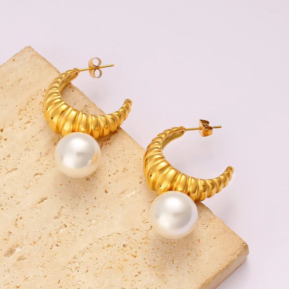 DIY accessories Retro niche design plastic pearl earrings geometric C-shaped European and American style personality simple temp
