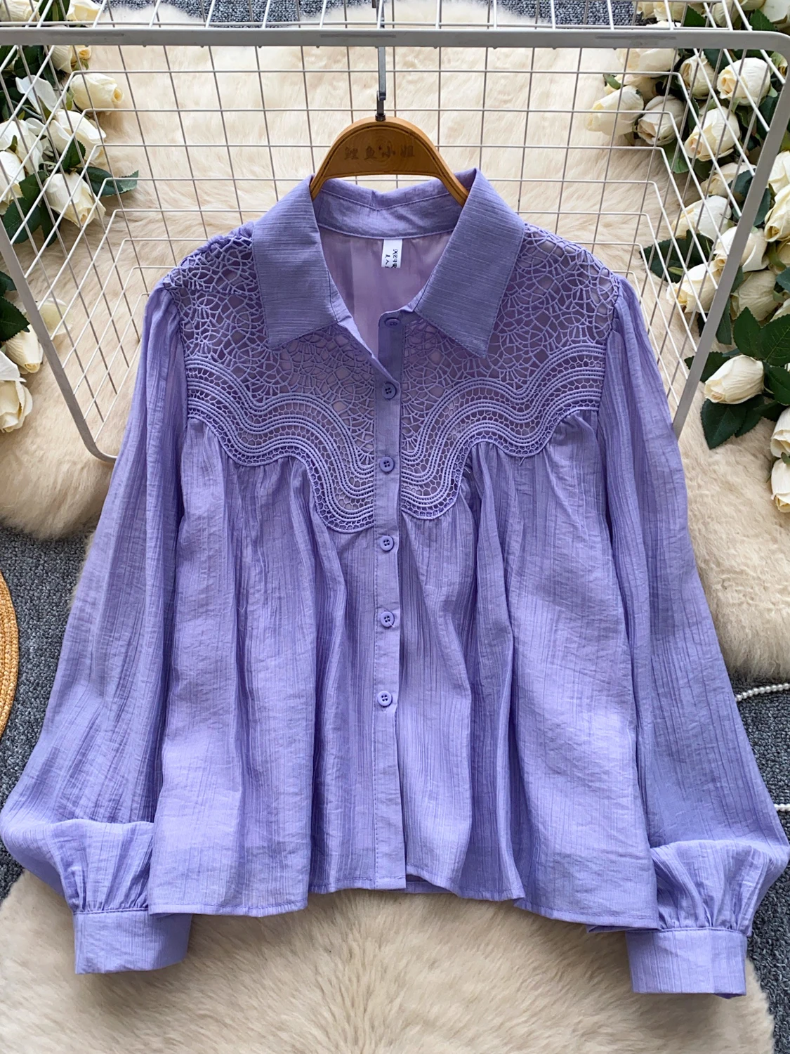 

women French shirt Gentle Elegant Hollow-out Lace Splicing Long-sleeved Sweet Versatile Single-breasted Top Female Blouse BL293