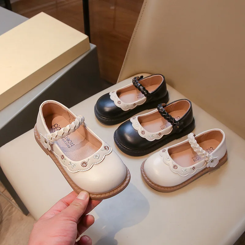 

Little Girls Leather Shoes Sweet Embroidered Kids Fashion Princess Shoes Elegant Flower Causal Children's Flat Shoes Non-slip