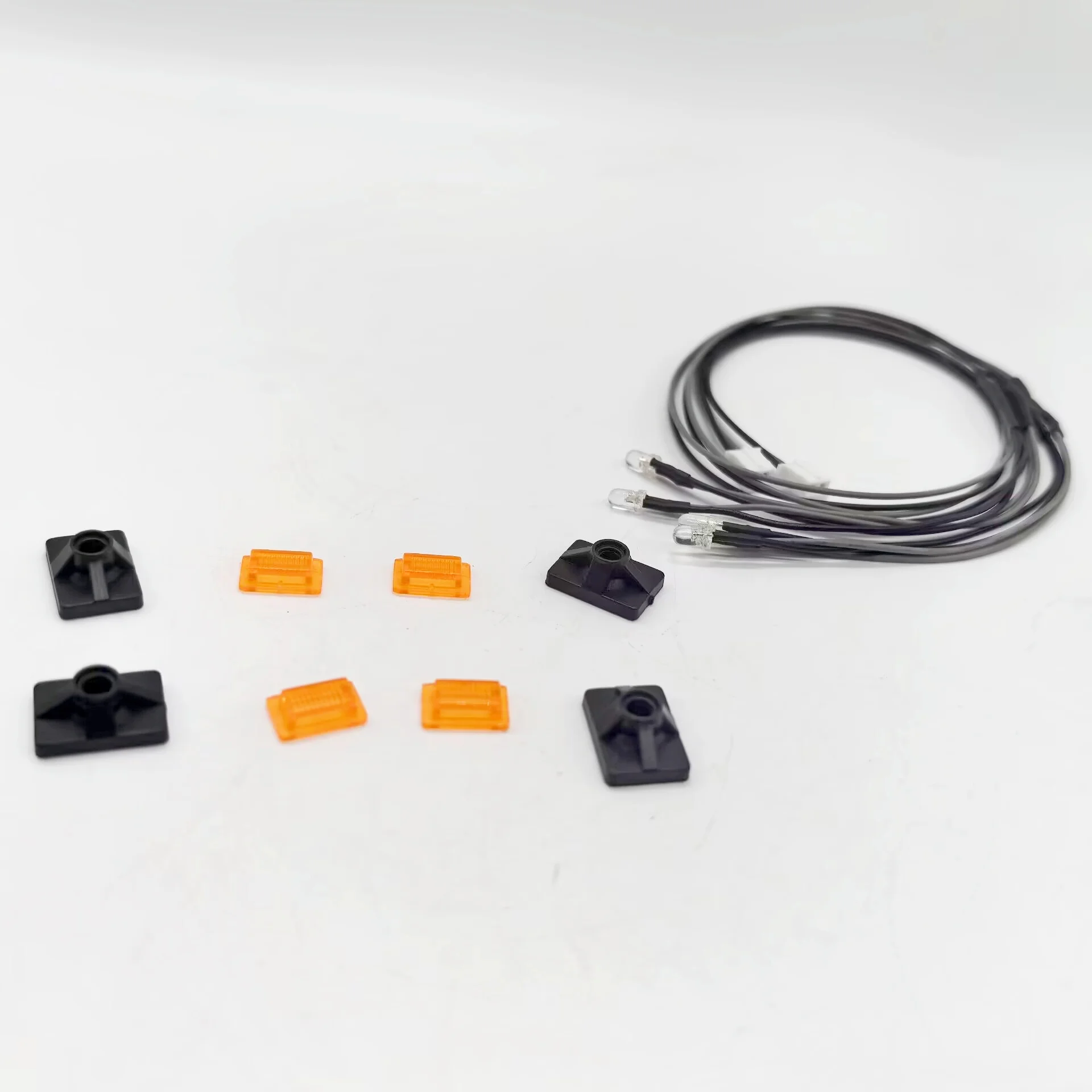 RC 1/14 2 pièces de jupes latérales LED accessoires de lumière latérale pour camion Tamiya rotatif pour SCANIA accessoires de bricolage