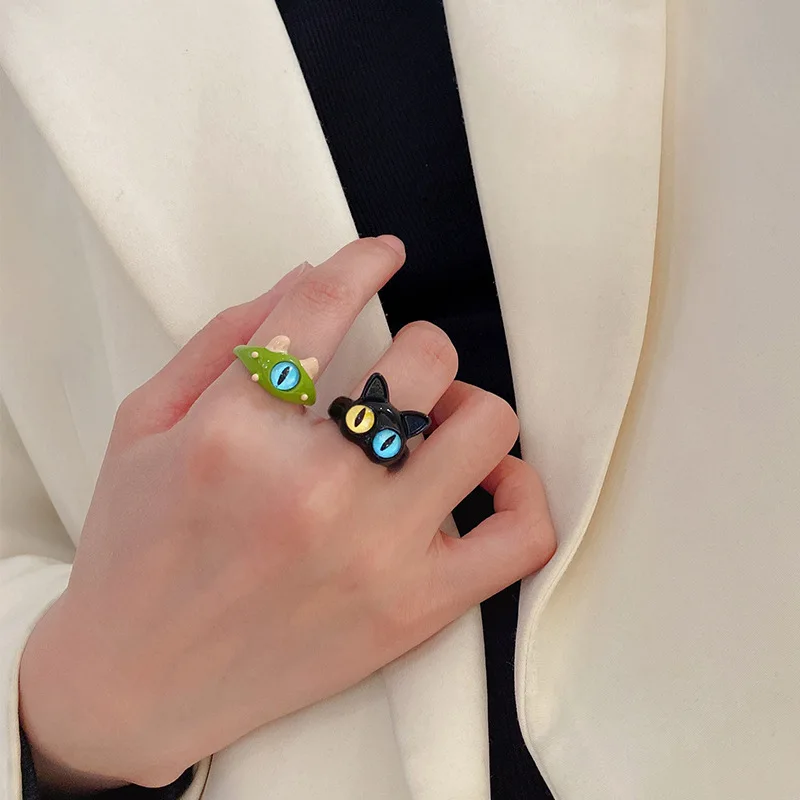 2023 Lovely Black 2 Eyes Cat Monster Rings For Girls Women Resin Fashion Cartoon Mini Animal Rings Bestfriend Jewelry Party Gift