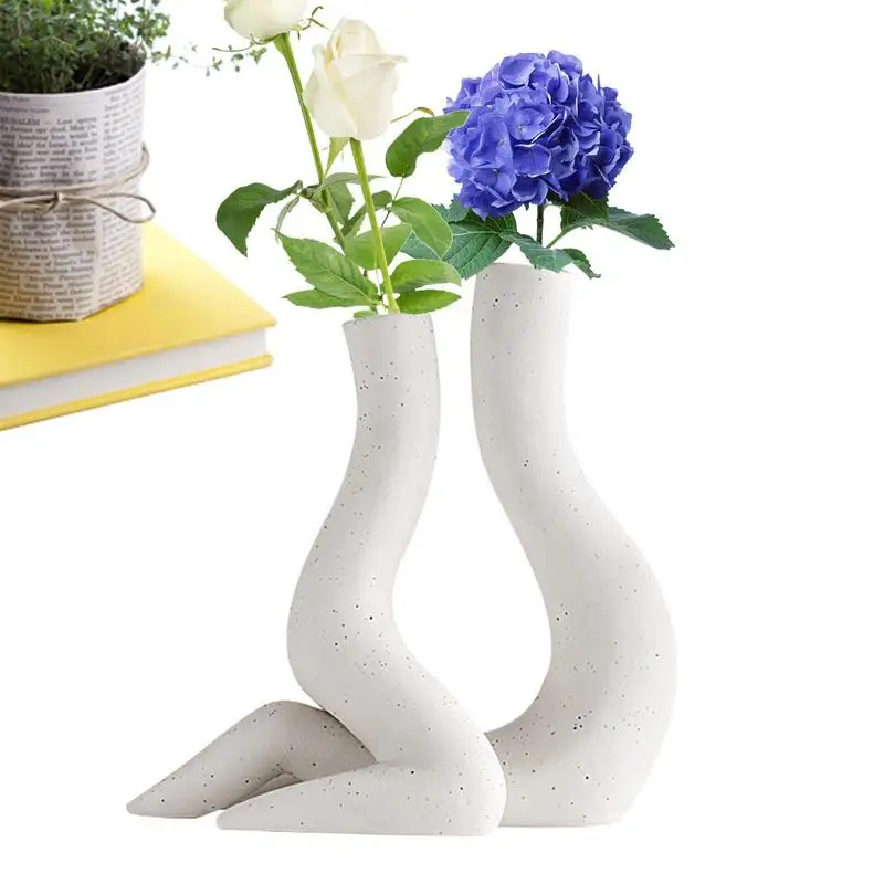 Hollow Ceramic Vase Couples Cuddling Decorative Matte Vase Centerpiece Minimalist Geometric Aesthetics Nordic Vase For Home