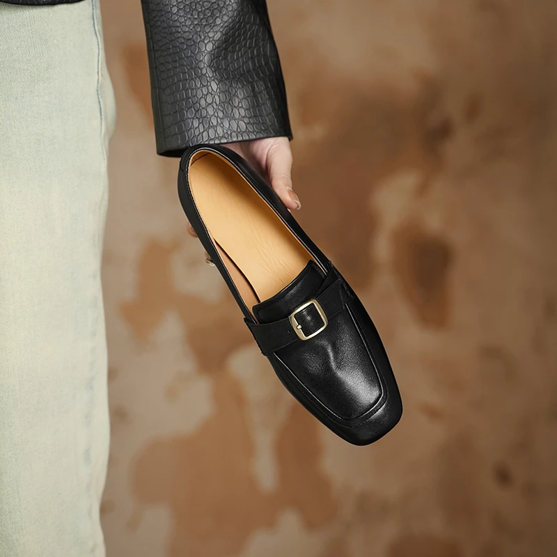 الرجعية المتسكعون النساء حقيقية جلد البقر مشبك الديكور ساحة تو مضخات الانزلاق على أحذية السيدات اليدوية