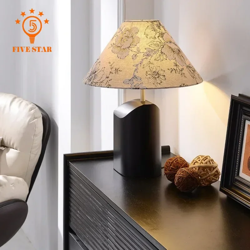 

Contemporary Simple Table Lights Designer Creative Solid Wood Lamps Bedroom Living Room Study Bedsides LED Luminaries Art Decor