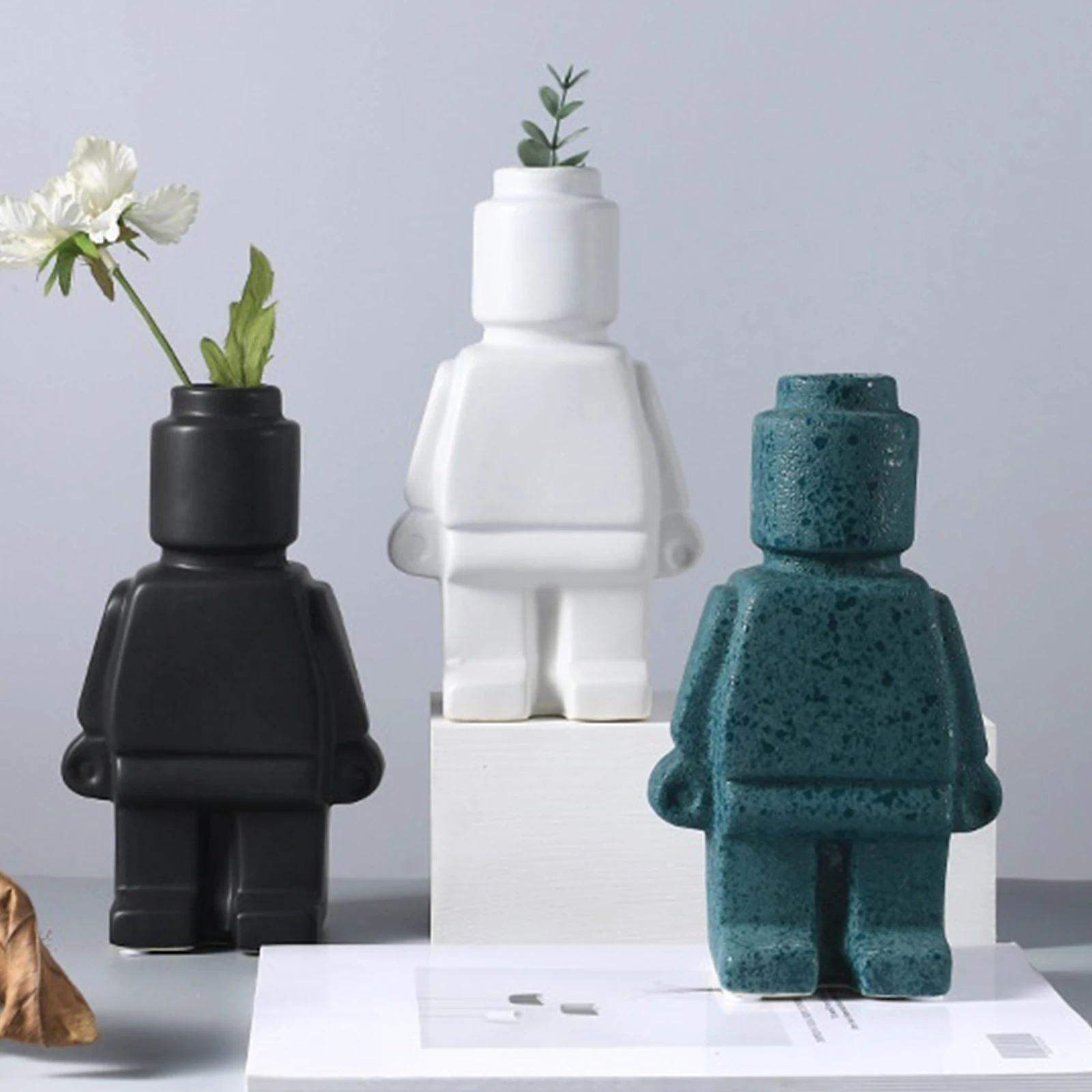 Creative Nordic Style Resin Robot Vase Indoor Flower Pot Modern Home Interior Decoration Office Desk Decoration Plant Pot