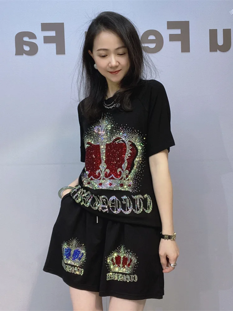 

New Summer Women Two-piece Set Luxury Crown Hot Drilling T-shirt Short Sleeve Casual Top + Elastic Waist Wide Leg Shorts Suits