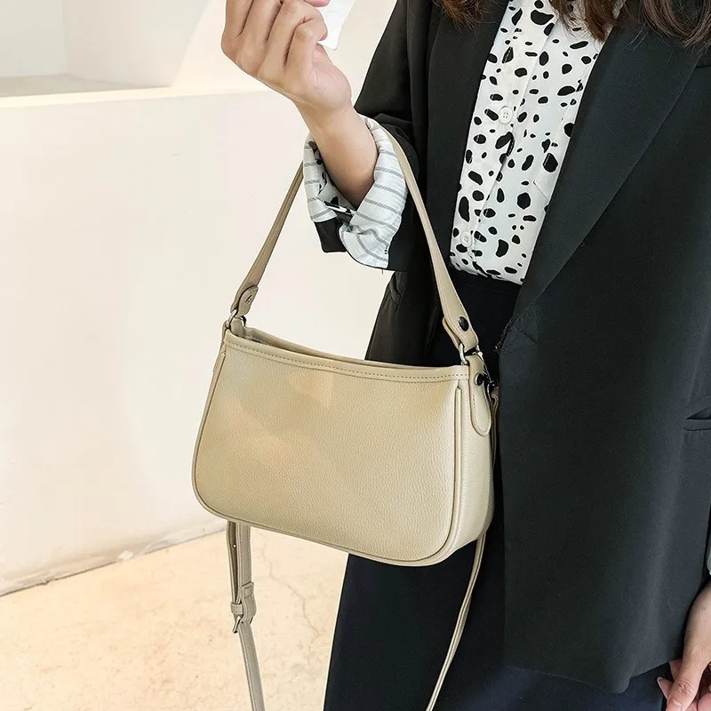 

High Fashion 2024 New For Women Leather Crossbody Bag Designer Luxury Purse Handbags Versatile Casual Shoulder Bags Solid Color