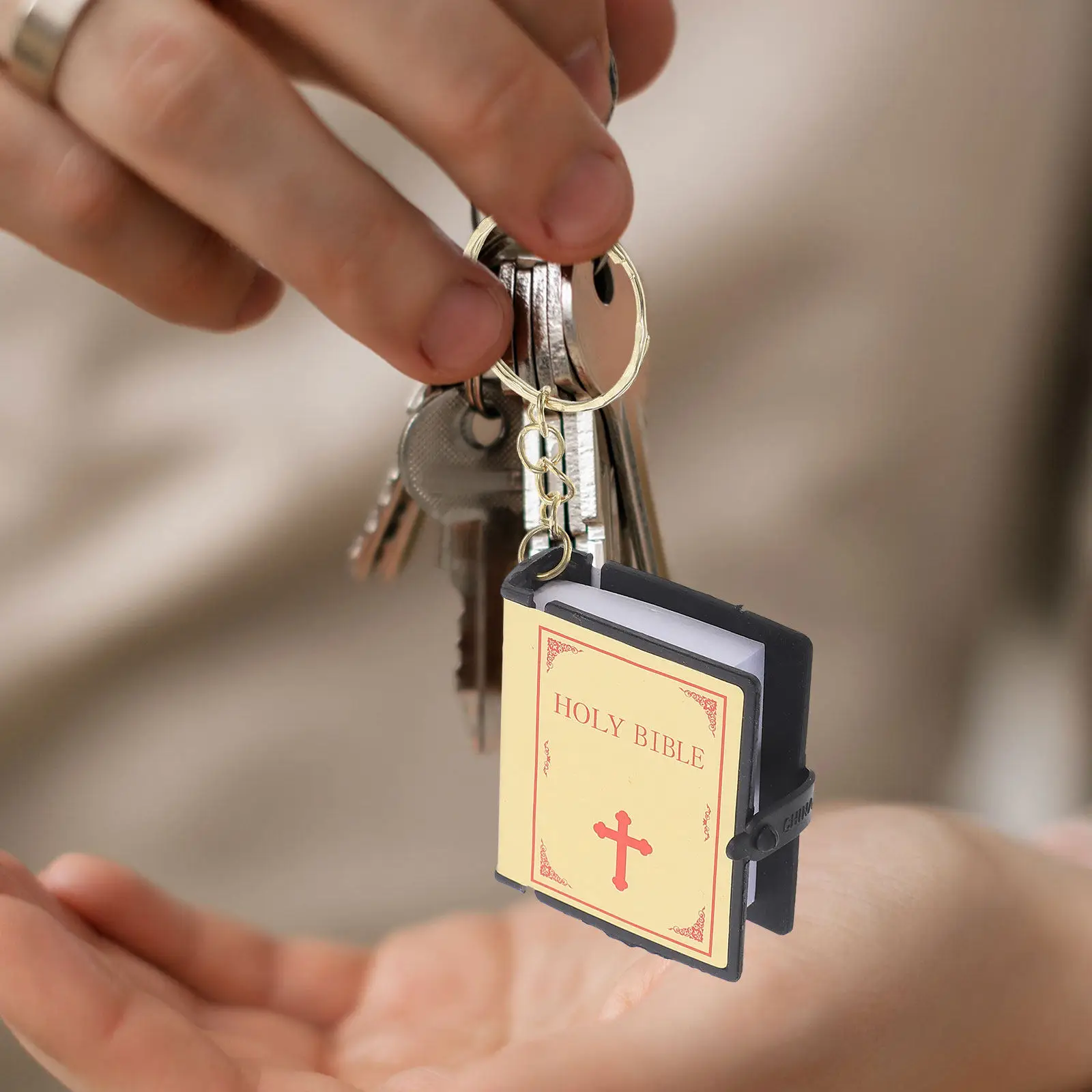 2Pcs Bible Key Ring Miniature Book Pendant Religious Gifts Keychain for Backpack Bag Decoration Daily Use Mini Bible Keychain view 5