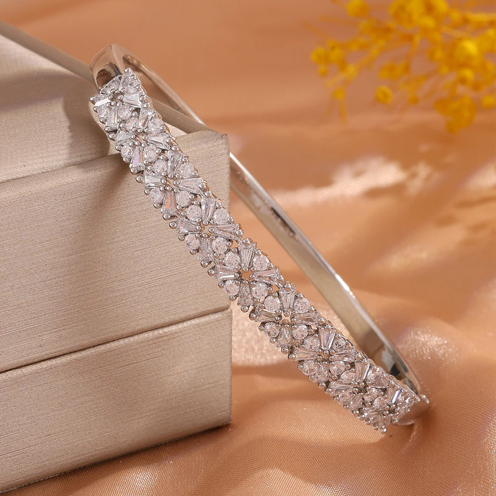 Yupsk Luxuriöse geometrische, glänzende Schneeflocken-Zirkon-Armbänder für Damen, hochwertiger, wunderschöner Hochzeitsschmuck, Urlaubsgeschenke – Detail 6