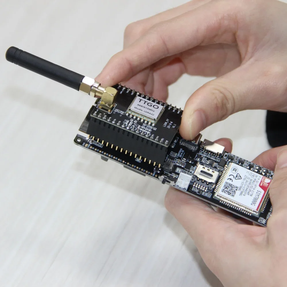 جديد LILYGO TTGO T-SIM7000G ESP32 4/16MB فلاش GPS Sim7000g IOT تحكم اللوحة الرئيسية القابلة للبرمجة مع فتحة بطاقة SIM TF