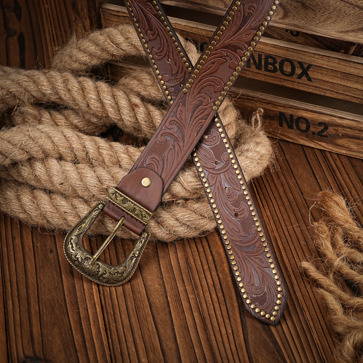 Herren & Damen Western Cowboy PU-Leder Gürtel - Vintage Pferdegürtel mit floral graviertem Schnallenverschluss für Jeans – Detail 6