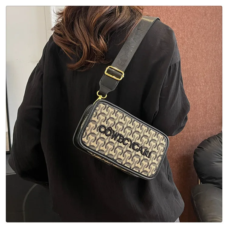 Chic 2026 Spring Patterned Tote | Women's Fashion Crossbody Bag, Versatile Designer-Inspired Shoulder & Handheld Purse