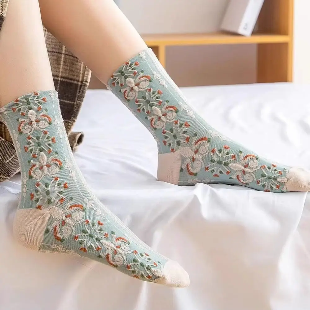 5 Pairs Cute Flower Women's Socks Geometric 3D Textured Ankle Cotton Blend Mid Length Socks Lucky Socks Cottagecore Floral Socks