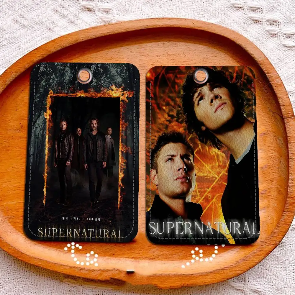 حافظة واقية لبطاقة الهوية وبطاقة الوجبات من سلسلة Classic Fantasy Series S-Supernatural Access & Meal #4