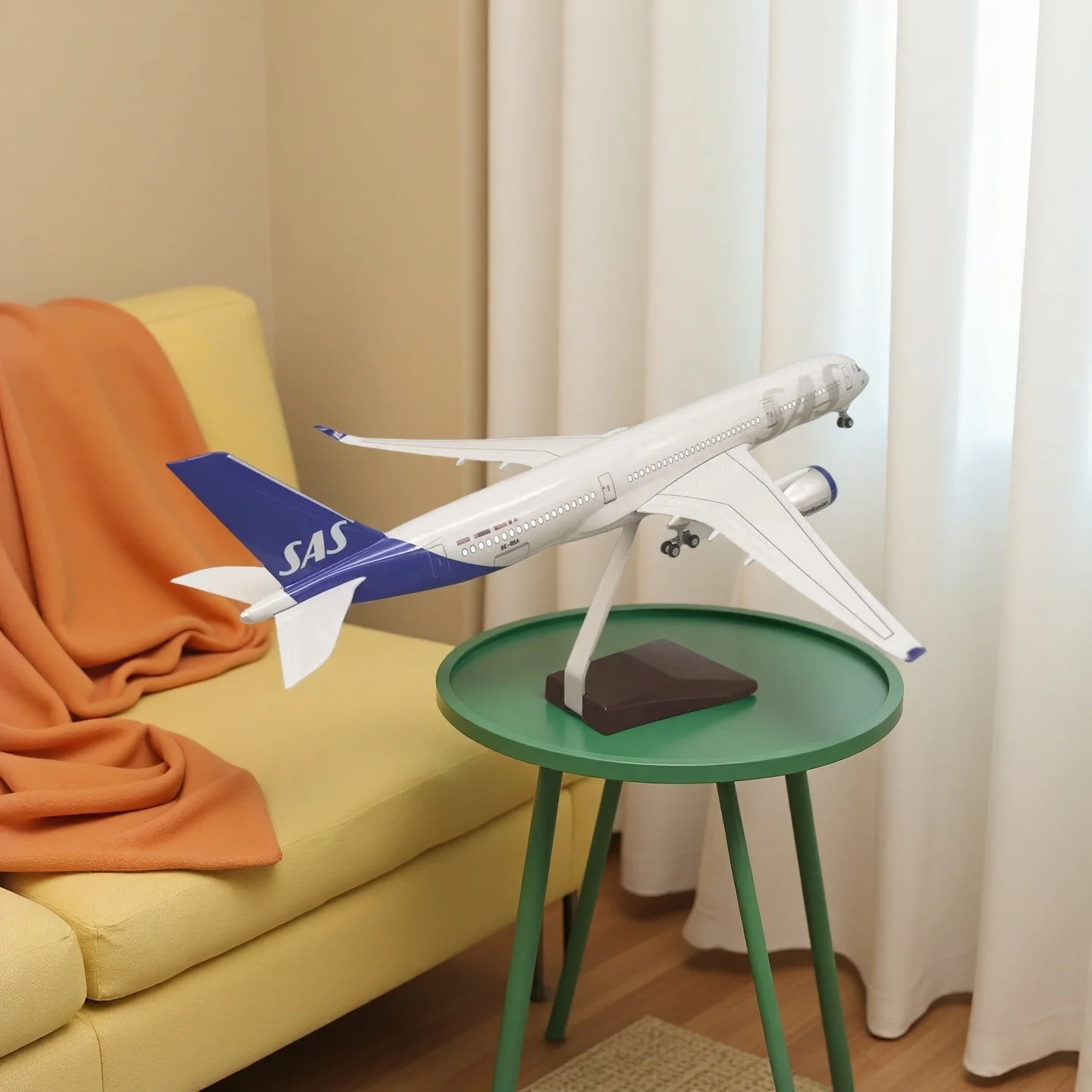 

Diecast Model Plane A350-900 SAS 1:130 Scale 47CM Scandinavian Airlines Airplanes Model Airplane with LED Light Souvenir Toy