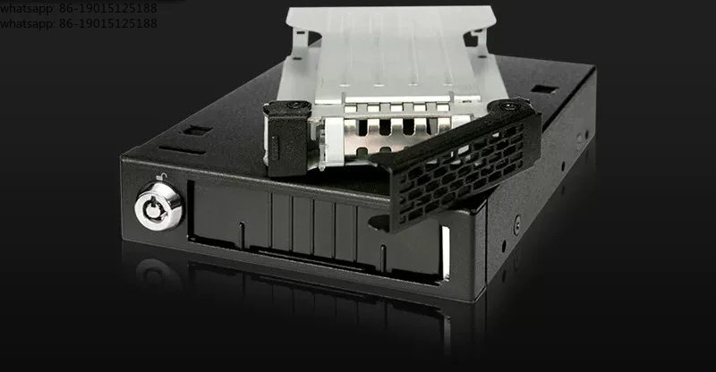 2.5-inch SATA/SAS solid state drive hot swappable with built-in SAS dual channel pull-out all metal chassis MB991IK-B