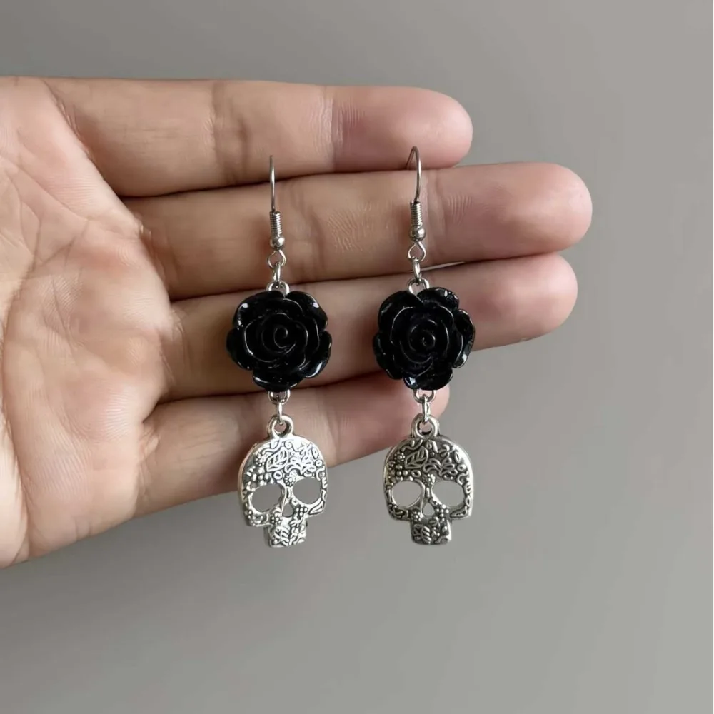 Gothic Black Rose Flower Silver Color Skull Pendant Dangle Earrings for Women Day of The Dead Halloween Party Vampire Jewelry