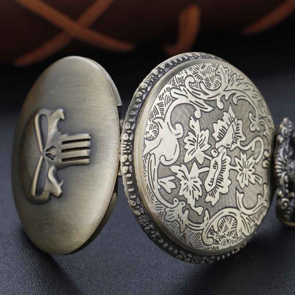 Bronze Hell Skull Terror Monster Quartz Pocket Watch Fashion Mini Time Necklace Clock Men's and Women's Antique Pendant Gift