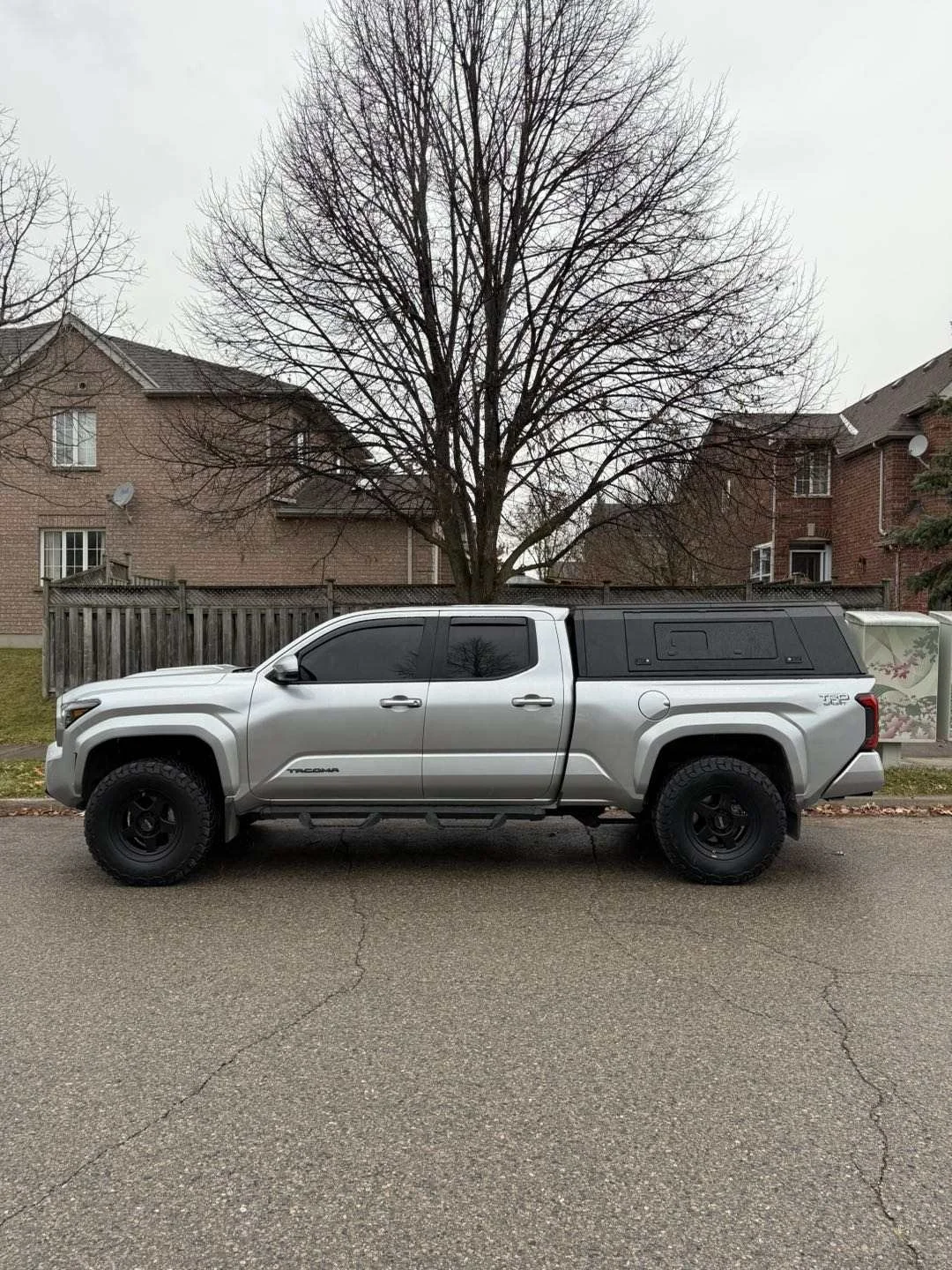 

Алюминиевый жесткий тент-кунг для пикапа Tacoma с возможностью установки палатки