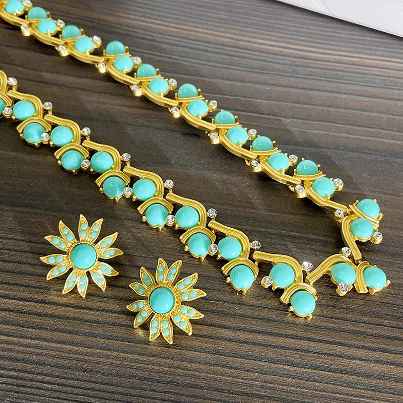 Vintage blue flower earrings retro effect heavy necklace
