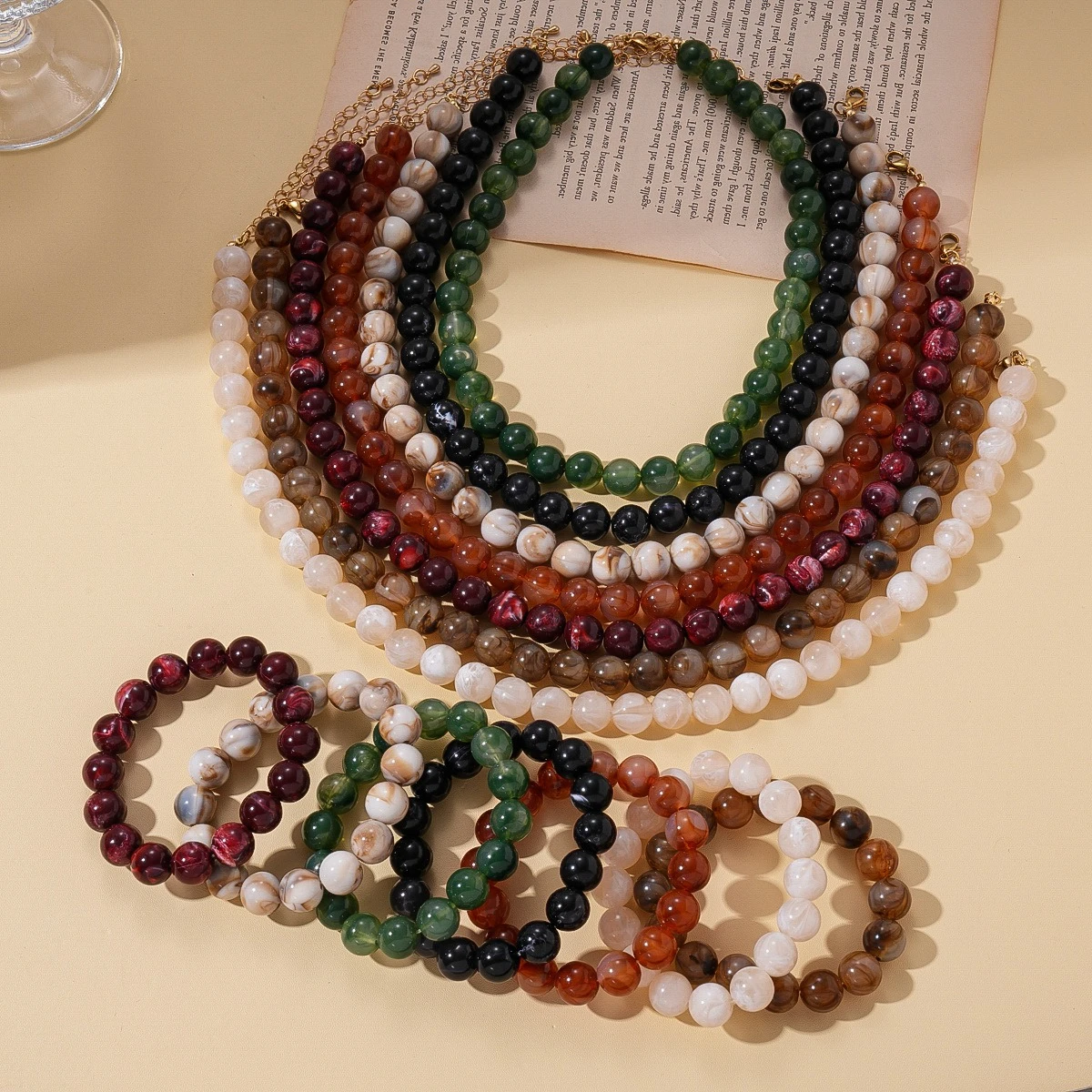 7 farben Rendering Acryl Halsketten Retro Elastische Runde Perle Harz Armbänder Frau Schmuck Täglichen Party Großhandel