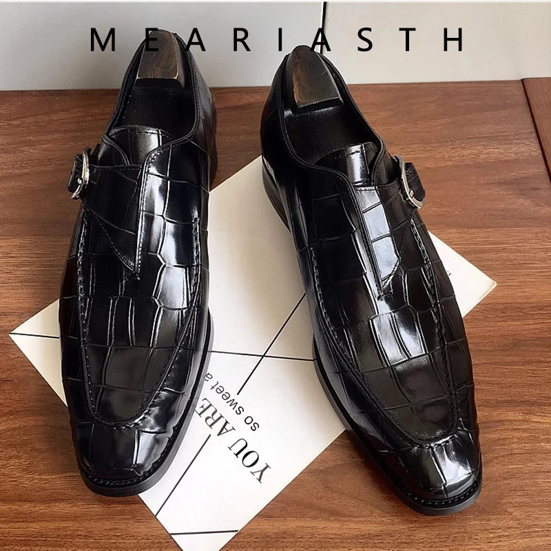 2024 Retro Männer Formale Schuhe Slip auf Männer Casual Faulenzer Marke Mokassin Schnalle Brogue Business Formale Männer Schuhe Frühjahr Neue stil