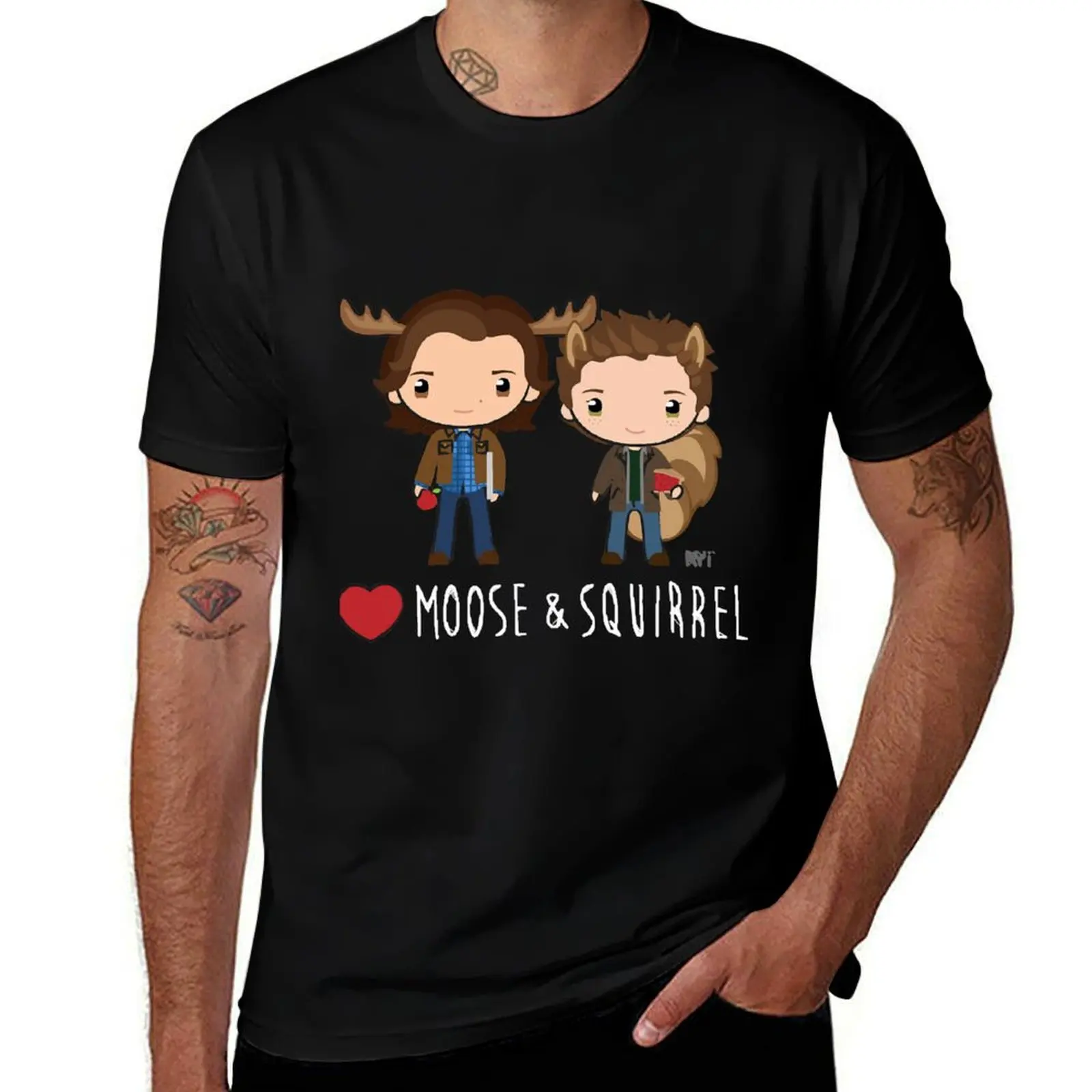 Love Moose & amp; Squirrel - Supernatural T-Shirt Christmas Theme Tee Top T-Shirt