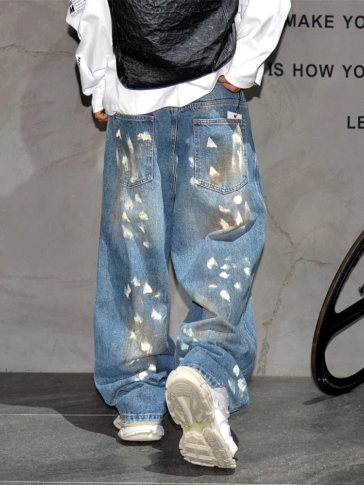 Pantaloni in denim da uomo hip-hop con stampa graffiti dal design retrò vestibilità ampia Harajuku streetwear pantaloni dritti casual jeans da uomo a gamba larga