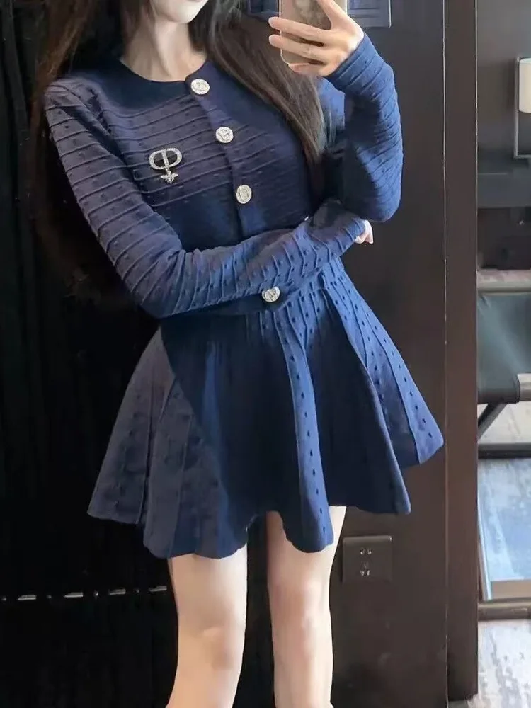 

Комплект VIBE: Легкий вязаный кардиган с высокой талией и короткая юбка, модный женский комплект из двух предметов, мягкий трикотаж