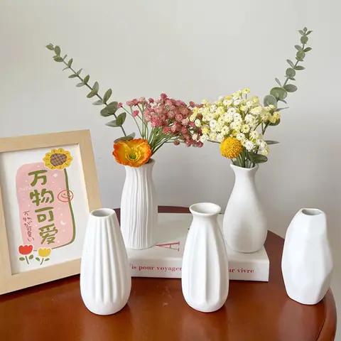 White Nordic Ceramic Flower Vase Retro Flower Bottle Creative Flower Arrangement Holder Simple Plant Pot Room Table Decor Mini