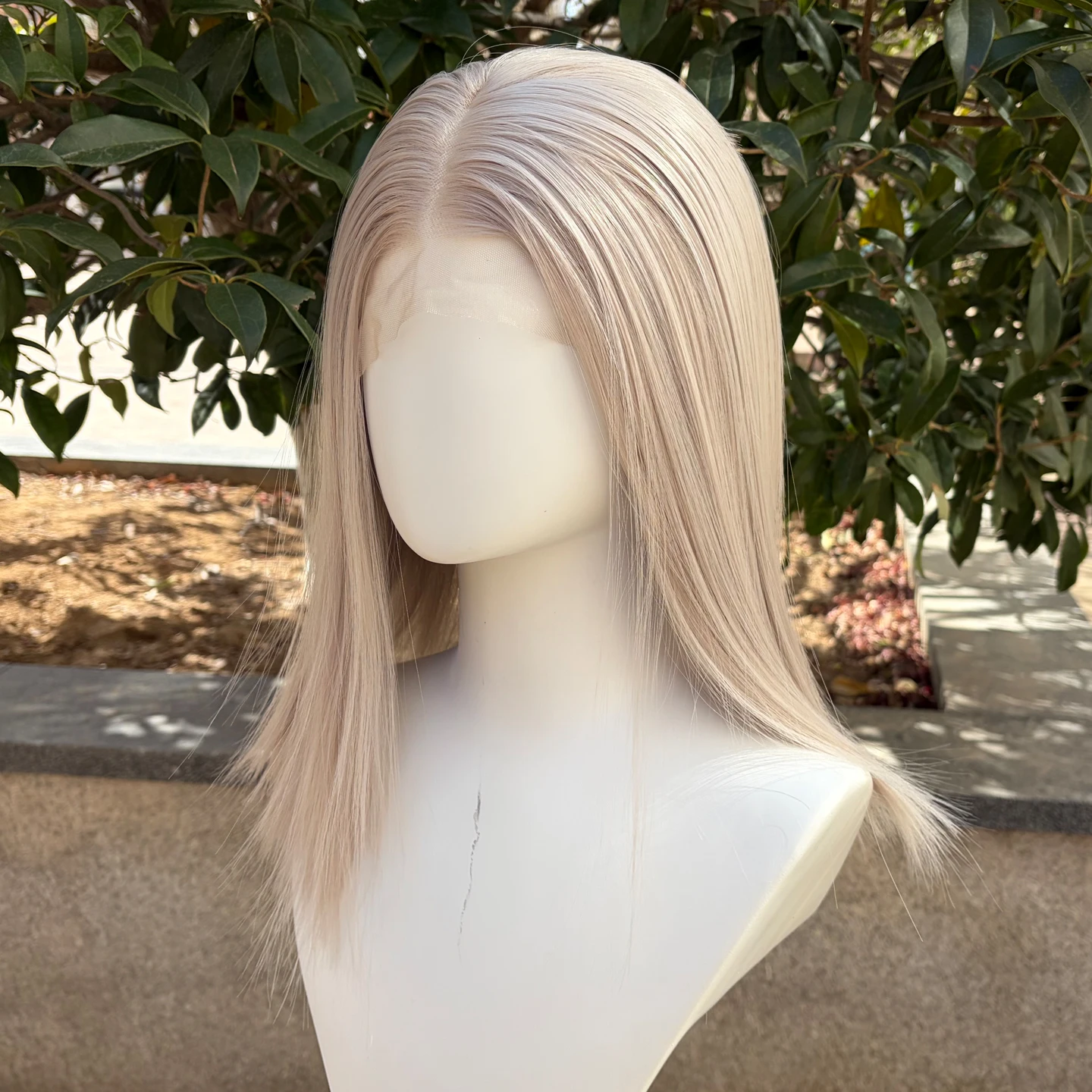 Light Gray 13×4 Synthetic Lace Front Wigs For Women 12inch Short Bob Lace Wig with Natural Hairline Glueless Lace Cosplay Wig