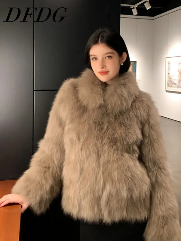 

DFDG 2025 Autumn Winter Women’s Faux Fox Fur Short Stand Collar Jacket Thickened Plush Coat Fashion Designer Outerwear Coat